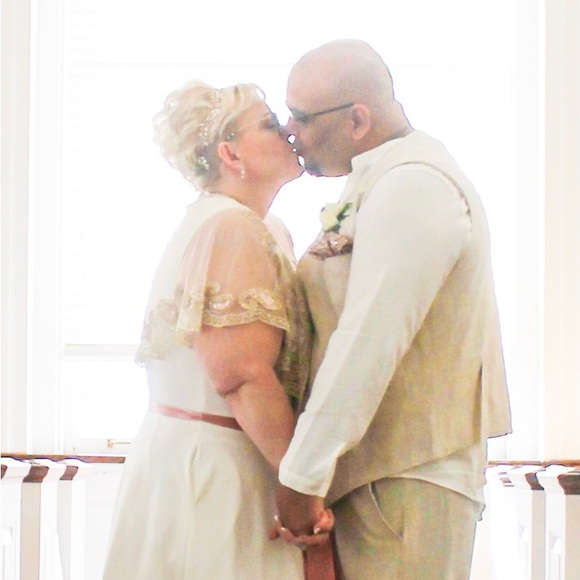 Meet your Posher, Dawn - Picture 2 of 12